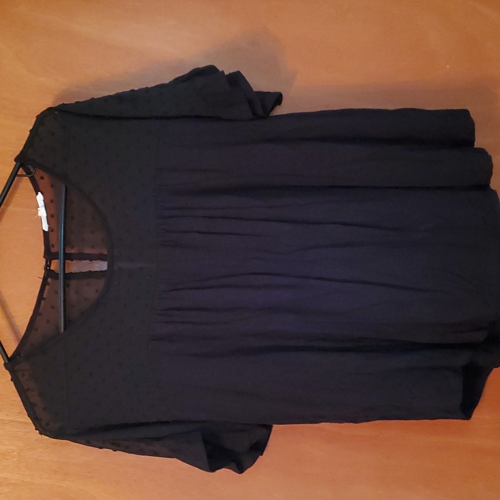 Maurices size large really cute top